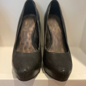 Jessica Simpson black platform heels